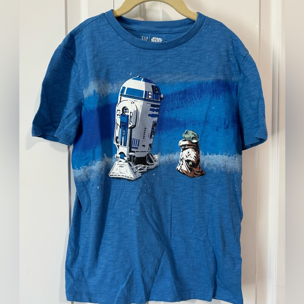 Gently used boys L HUSKY Gap Star Wars organic cotton tee